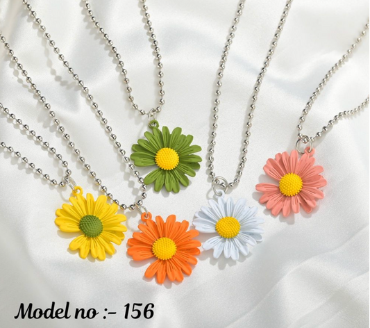 "Bloom Charm Daisy Necklace" 🌼✨