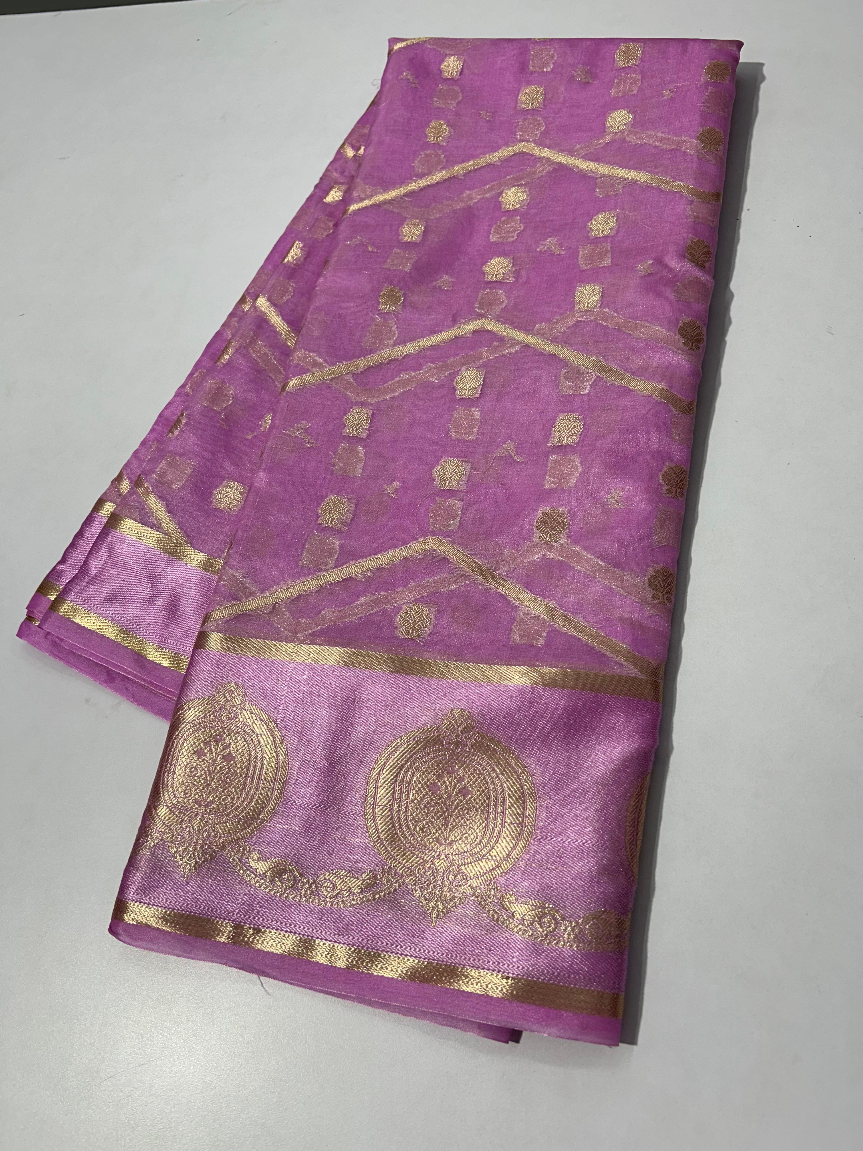 ✨ Handwoven Banarasi Dyeble Semi Katan Saree ✨