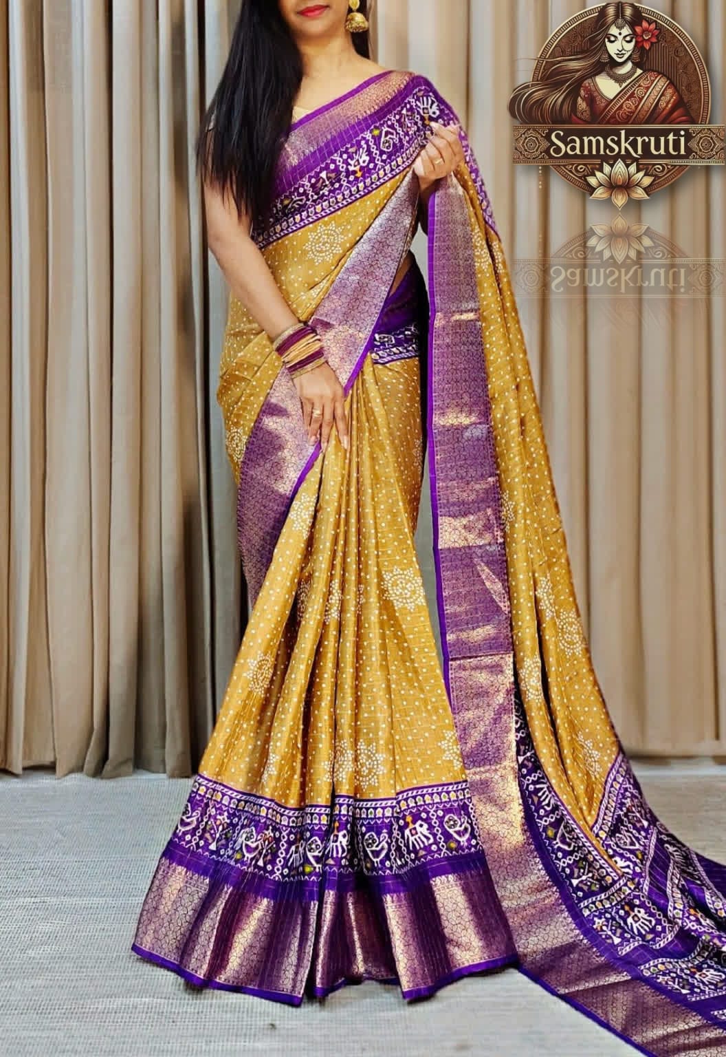 Royal Banarasi Bandhani Weave Saree ✨