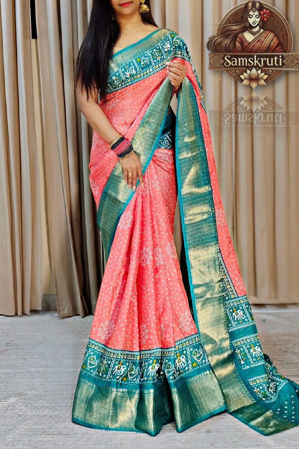 Royal Banarasi Bandhani Weave Saree ✨