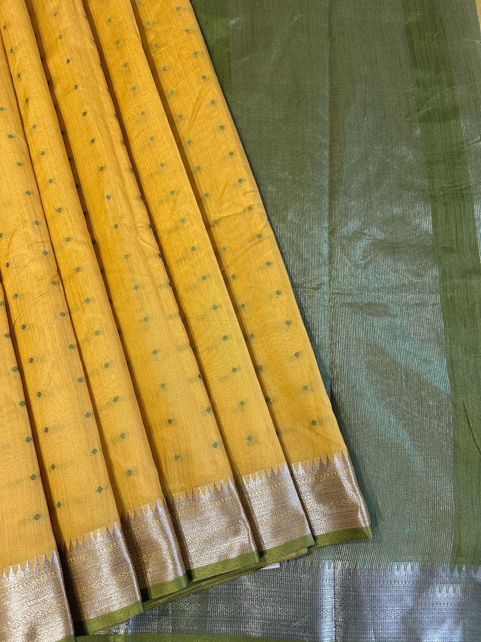 🌟 Timeless Elegance – Premium Tussar Silk Saree 🌟