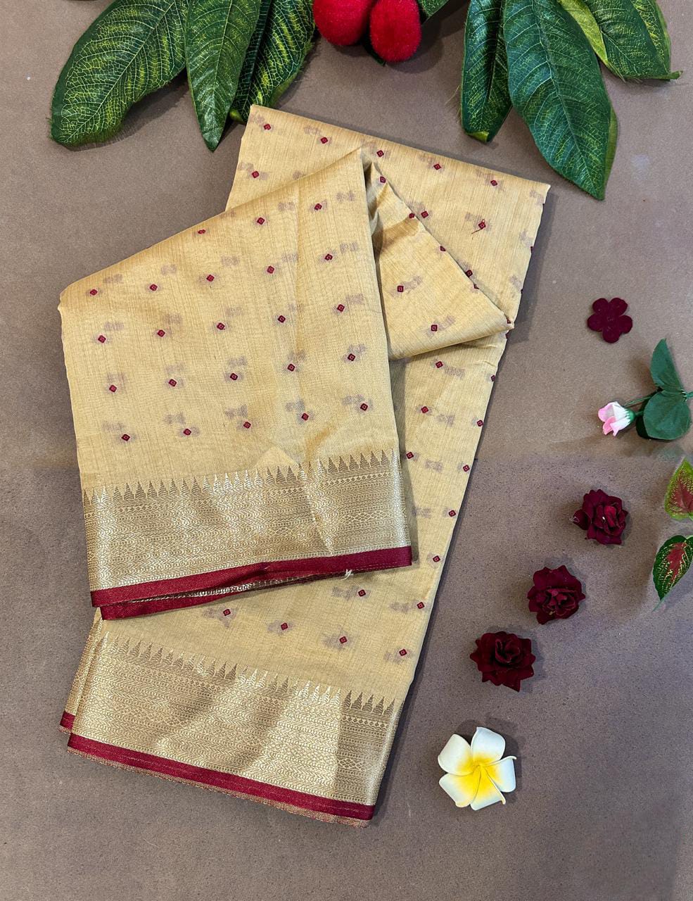 🌟 Timeless Elegance – Premium Tussar Silk Saree 🌟