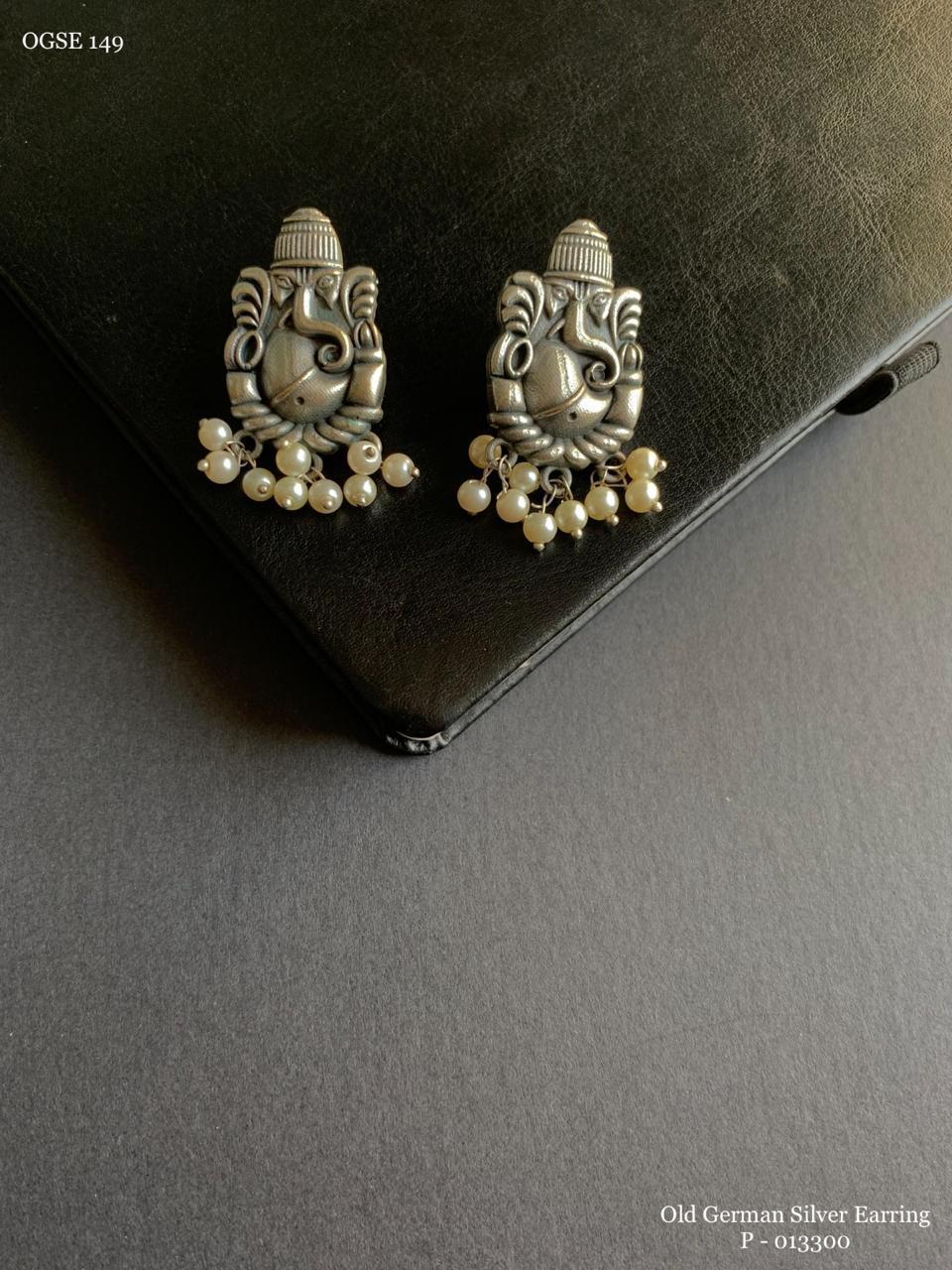 Vintage Lattice Charm Earrings