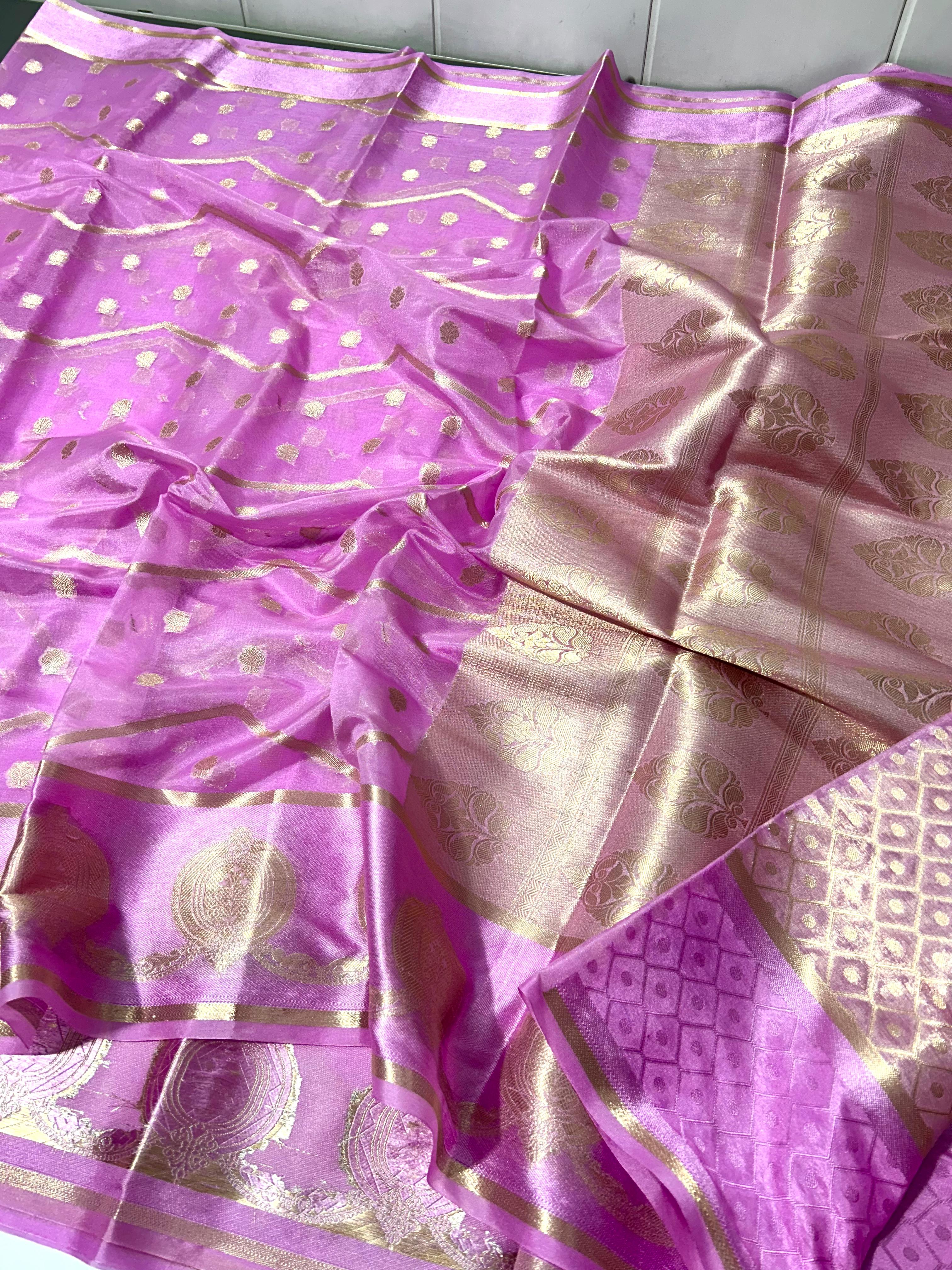 ✨ Handwoven Banarasi Dyeble Semi Katan Saree ✨