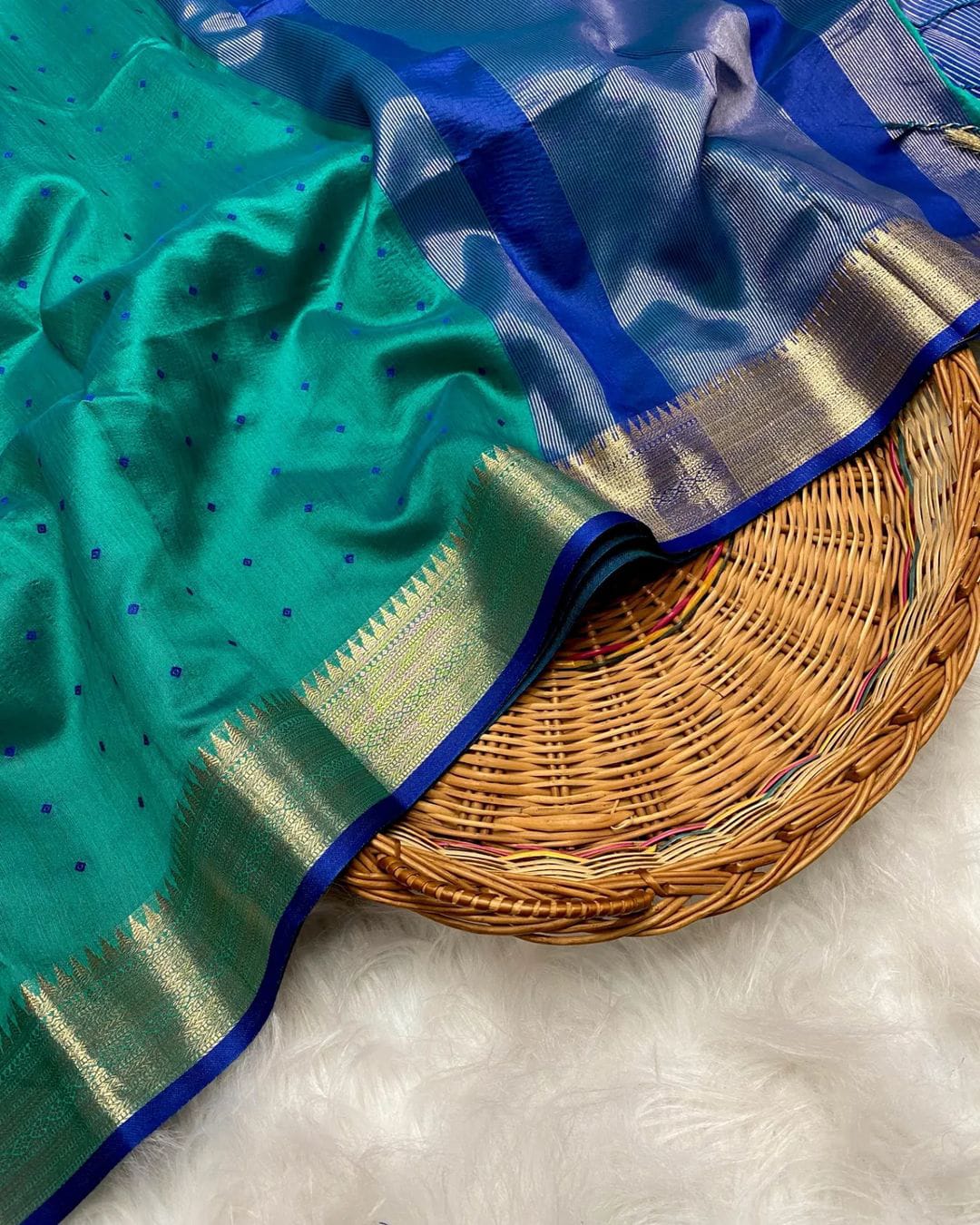 🌟 Timeless Elegance – Premium Tussar Silk Saree 🌟