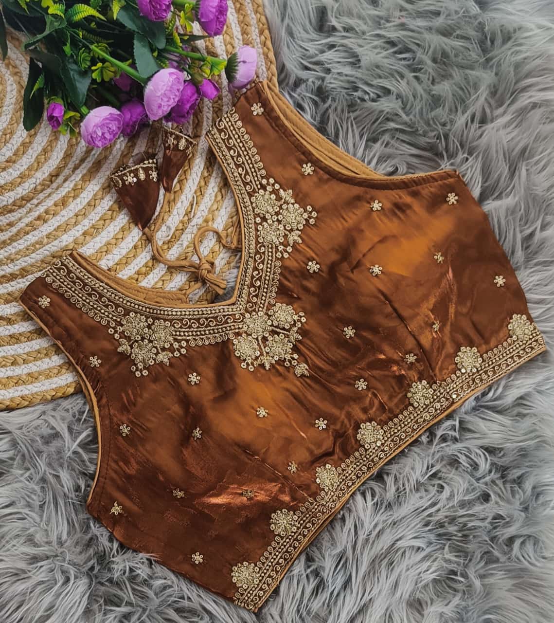 🌸 Regal Embroidered Designer Blouse 🌸