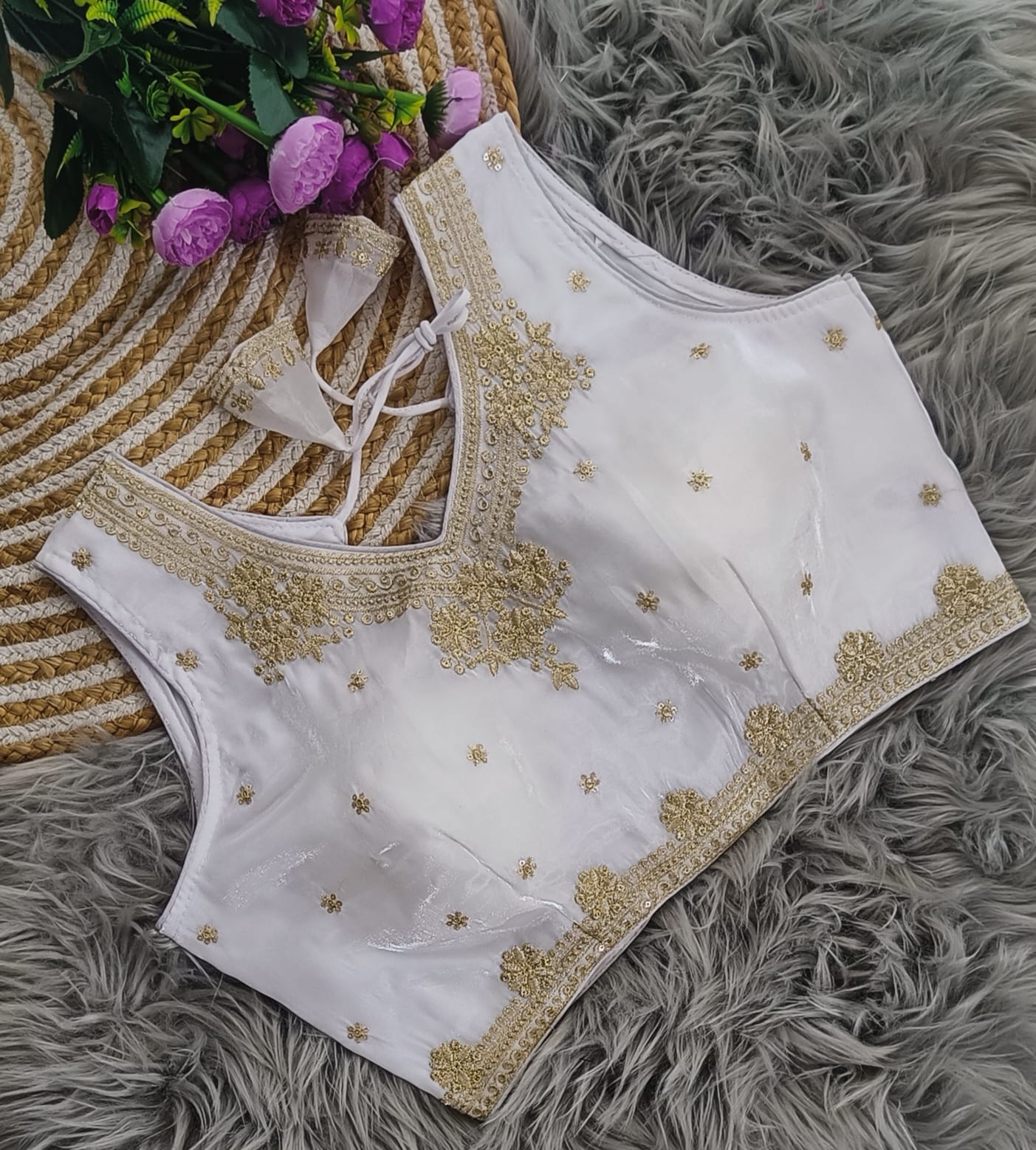 🌸 Regal Embroidered Designer Blouse 🌸