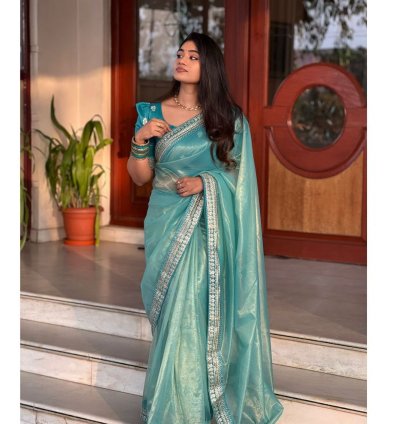 Aqua Elegance" - The Epitome of Grace