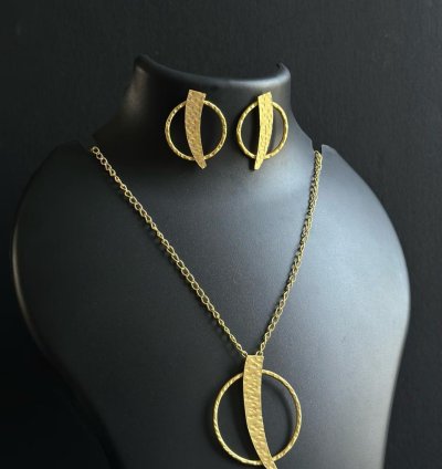 Timeless Grace Pendant Set