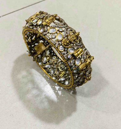 Dashavatara Heritage Temple Cuff